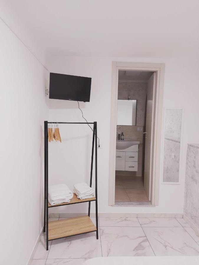 Love hotel Ad 3 Bagno Privato *